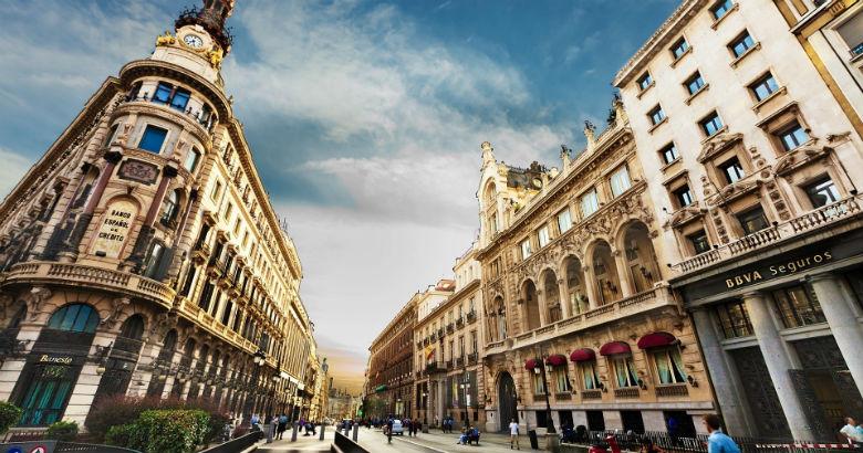 http://travelplusvn.com/public/uploads/images/Avatar_Tour_285x428/TAY_BAN_NHA/travelplus_madrid_5_780x410.jpg